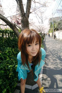 16萝粉嫩自慰喷水