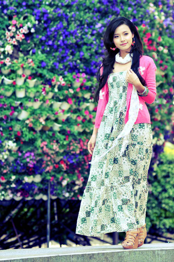 叶子勾搭2生啪啪播放完整